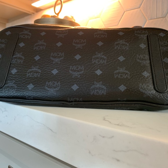 MCM Liz Shopper - Picture 4 of 13